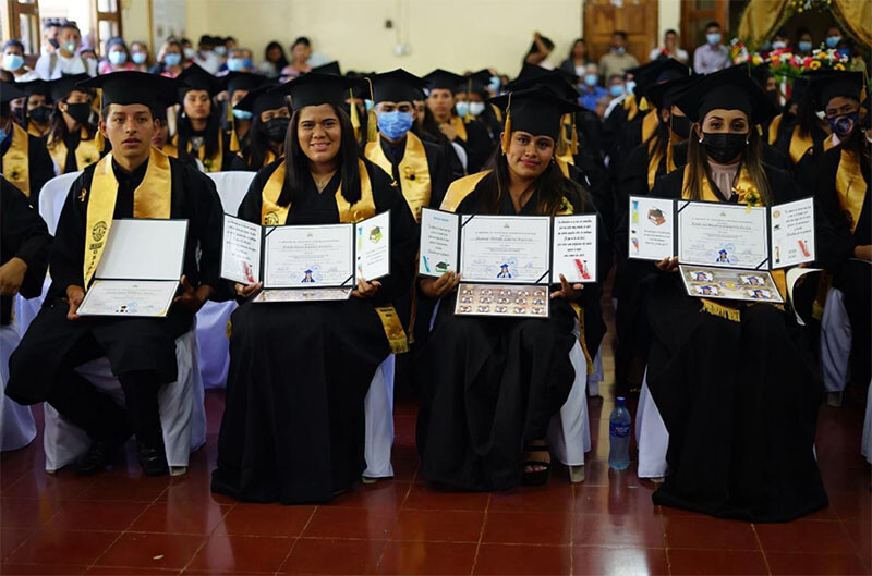 graduacion-docentes-primaria-nicaragua